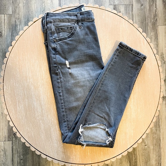 Top Shop Moto Jamie Distressed Jean - Picture 3 of 8